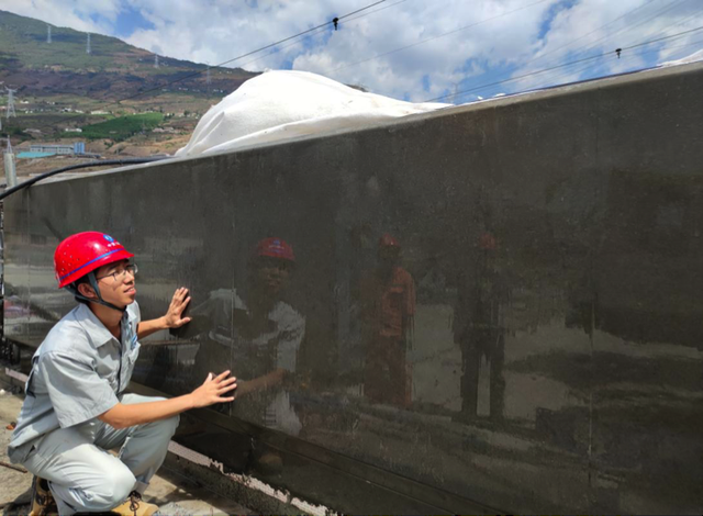 迎戰(zhàn)白鶴灘水電站七一前發(fā)電 上萬(wàn)建設(shè)者端午節(jié)堅(jiān)守崗位護(hù)航大國(guó)重器