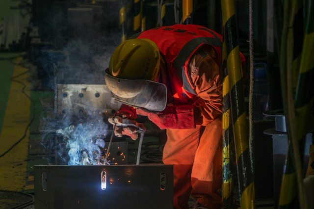 迎戰(zhàn)白鶴灘水電站七一前發(fā)電 上萬(wàn)建設(shè)者端午節(jié)堅(jiān)守崗位護(hù)航大國(guó)重器