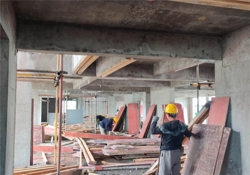 拆模強(qiáng)度達(dá)到多少可以拆除? 拆模強(qiáng)度達(dá)到多少可以拆除?